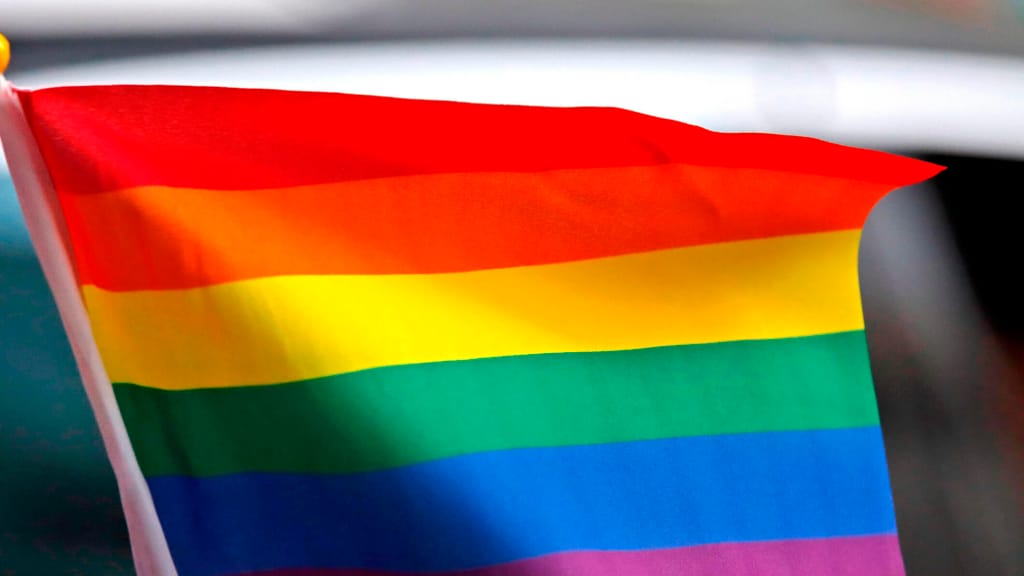 „Pride-Month“ verweigert: Stadt zu 15.000 Dollar Strafe verurteilt - politik - exxpress Nachrichten