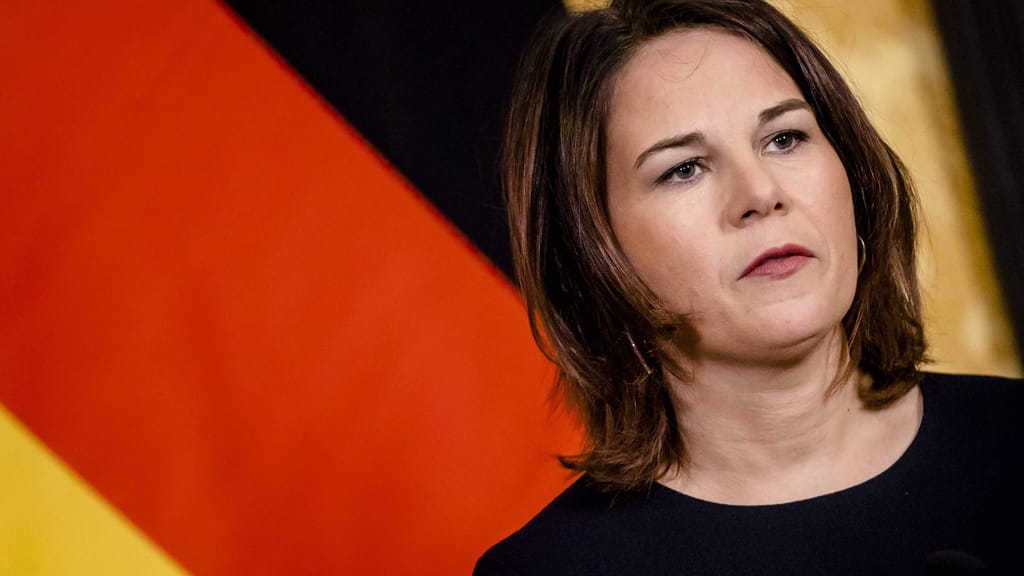 Friedensengel Annalena: Baerbock will deutsche Friedenstruppen in Ukraine schicken - politik - exxpress Nachrichten