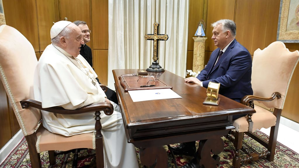 „Friedensmission“: Papst Franziskus empfängt Viktor Orbán - politik - exxpress Nachrichten