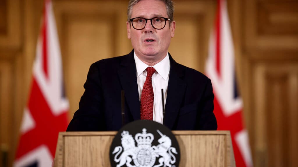 „Experiment der offenen Grenzen“: Migrations-Rede des Briten-Premiers, über die kaum berichtet wird - politik - exxpress N...