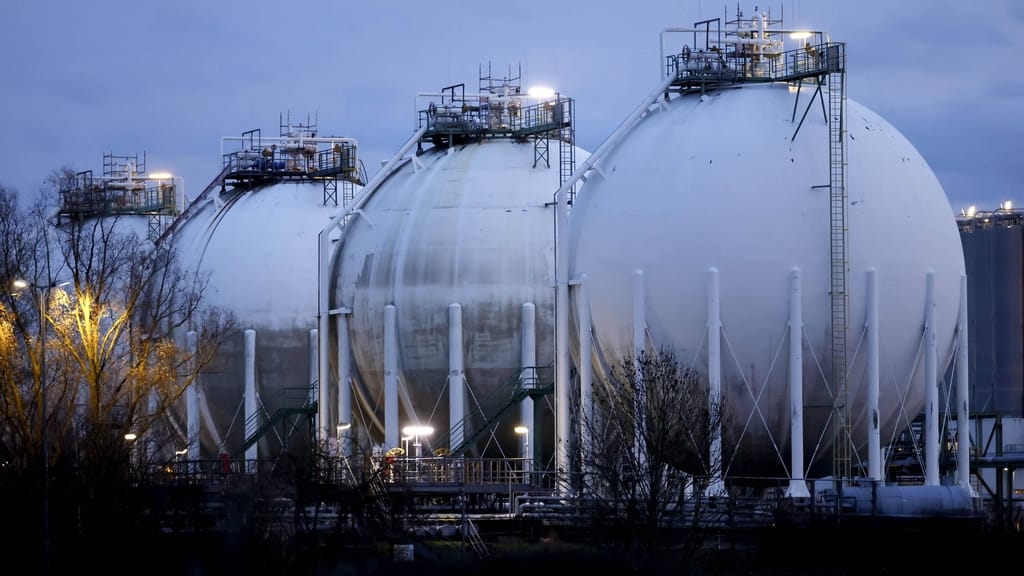 EU-Gas-Speicher entleeren sich in Rekordtempo: Wird Europa von einer neuen Gas-Krise bedroht? - economy - exxpress Nachric...