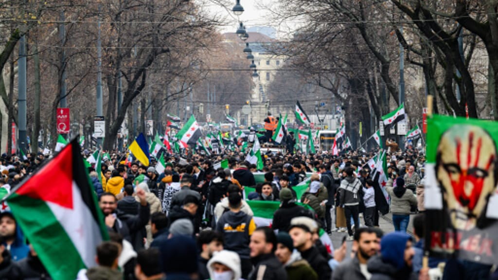 FPÖ warnt vor Chaos: Tausende Syrer strömen in die Wiener Innenstadt - politik - exxpress Nachrichten