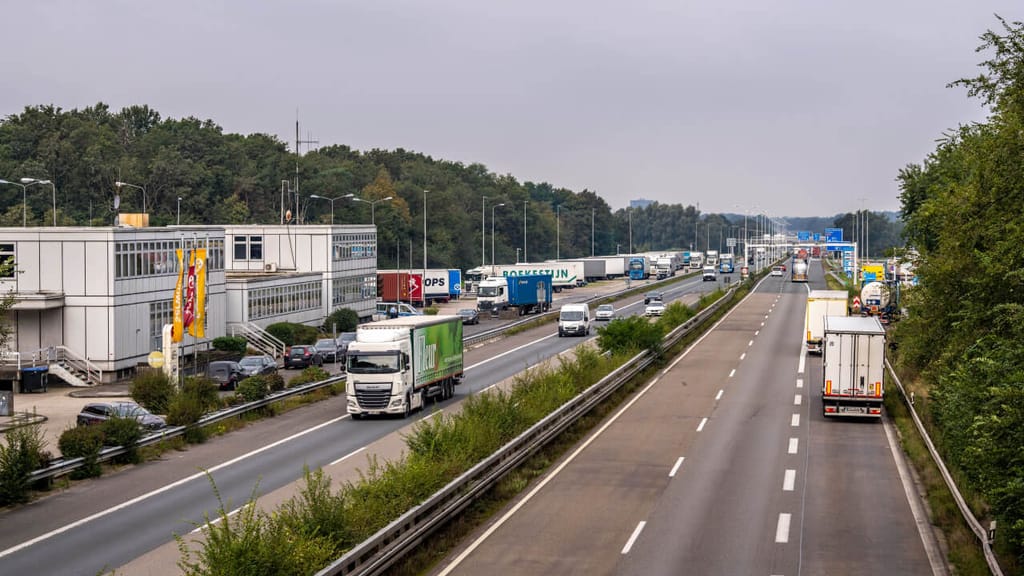 Illegale Migration: Niederlande starten jetzt Grenzkontrollen - politik - exxpress Nachrichten