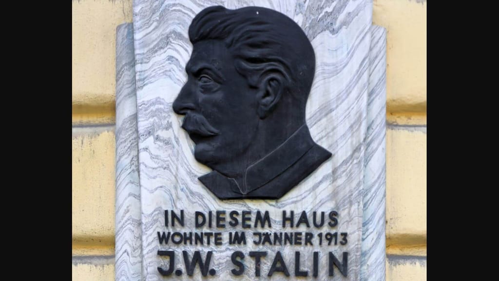 Große Überraschung: Antrag zur Entfernung von Stalin-Gedenktafel abgelehnt - politik - exxpress Nachrichten