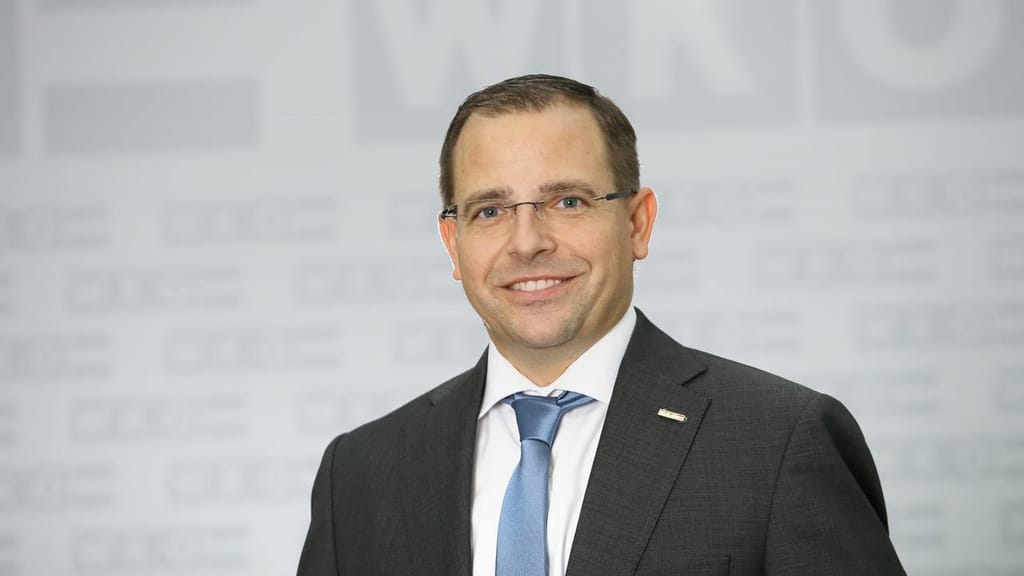 Jetzt warnt auch Wirtschaftskammerchef Wirth vor neuen Steuern - politik - exxpress Nachrichten