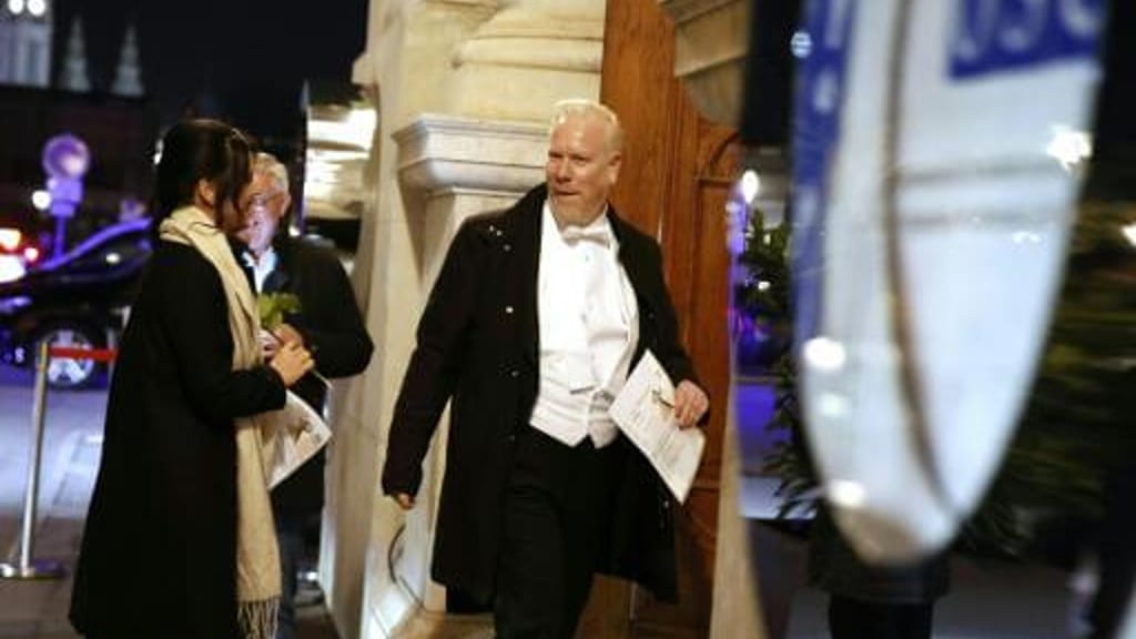 Irre! Bank kündigt Konto von Politberater Heimo Lepuschitz - news - exxpress Nachrichten
