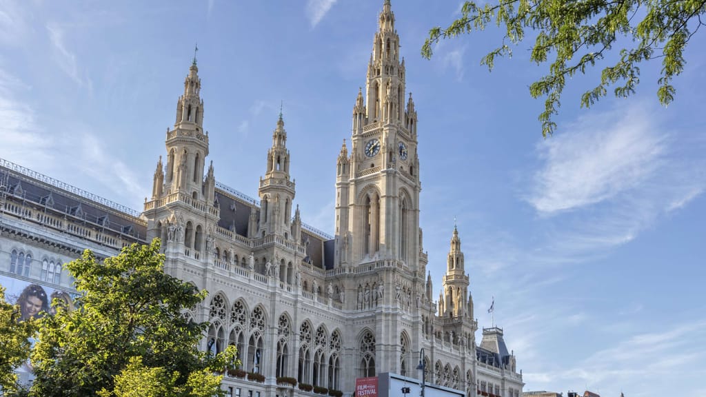 Stadt Wien: Schuldenberg wird 2025 voraussichtlich wachsen - politik - exxpress Nachrichten