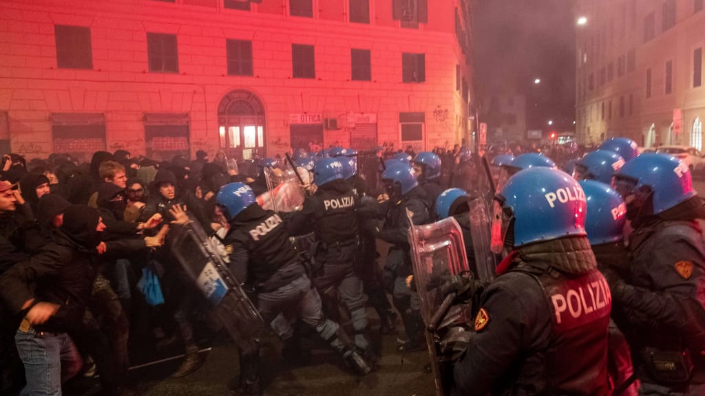 Ausschreitungen in Rom zwischen Linken, Migranten und der Polizei - news - exxpress Nachrichten