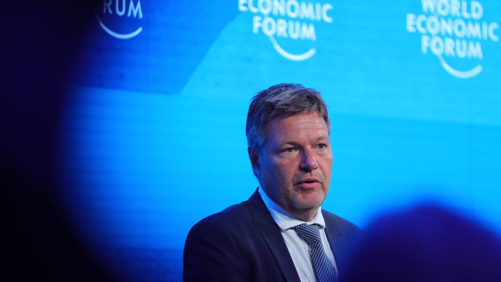 Grünen-Kanzlerkandidat Habeck zu FPÖ-ÖVP-Gesprächen: Österreich sei ein "Chaos" - news - exxpress Nachrichten