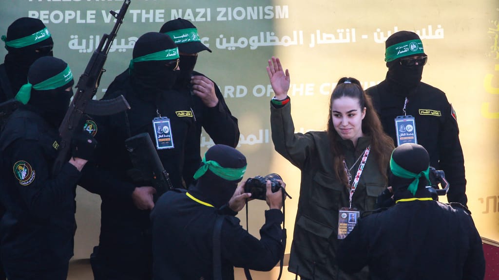 Nächste Geiseln frei: Hamas macht Propaganda-Show - politik - exxpress Nachrichten