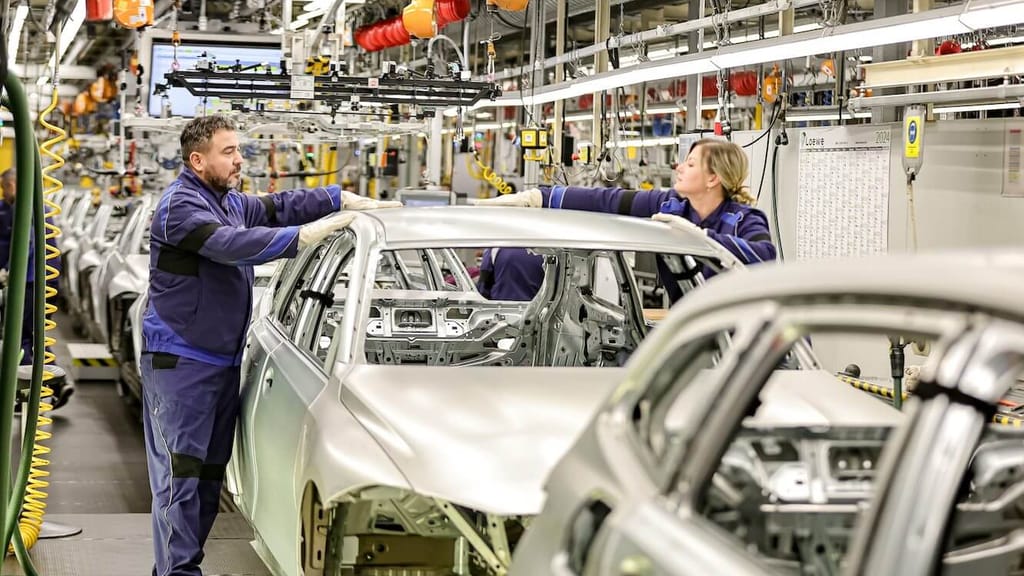 Deutsche Autobranche auf Talfahrt: Einbruch in der Industrieproduktion - economy - exxpress Nachrichten