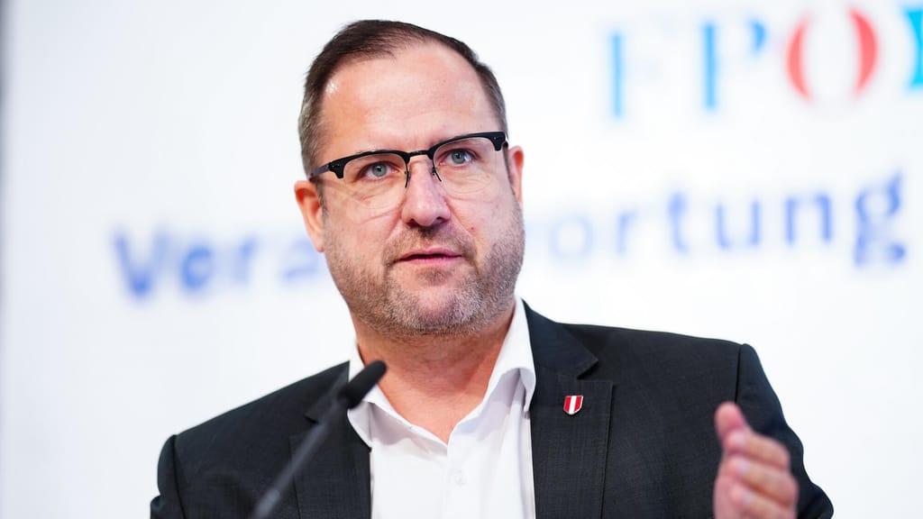 Hafenecker (FPÖ) zum Scheitern der Verhandlungen: "Spiel" nicht mehr weiter zumutbar! - politik - exxpress Nachrichten