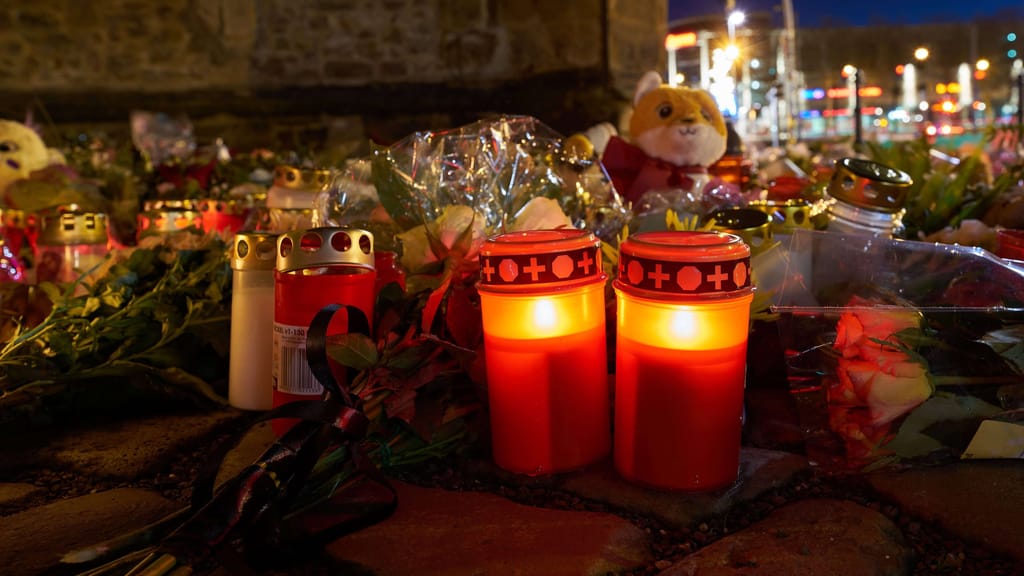 Nach Anschlag auf Weihnachtsmarkt: Unbekannte schänden Gedenkstätte für Opfer - news - exxpress Nachrichten