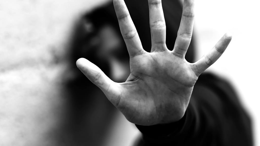 Schock in Wien: Zwei Südländer vergewaltigen Mädchen (17) im Keller – und flüchten - news - exxpress Nachrichten