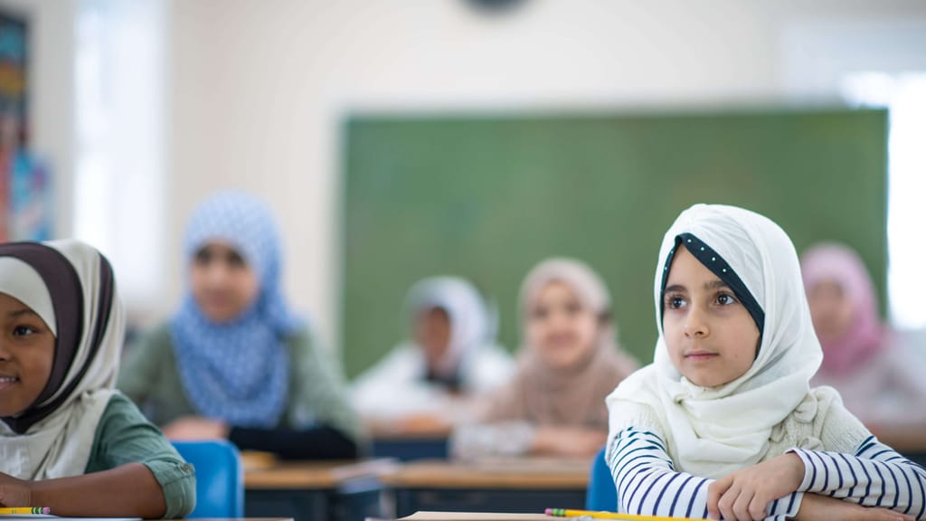 „Verantwortungslos“: Ex-IGGÖ-Sprecher fordert Sanktionen für Ramadan-Kinderfasten - politik - exxpress Nachrichten