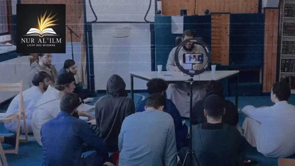 Sie wollen „Ungläubige abschlachten“: Islamistengruppe Nūr al ‘Ilm breitet sich aus - politik - exxpress Nachrichten