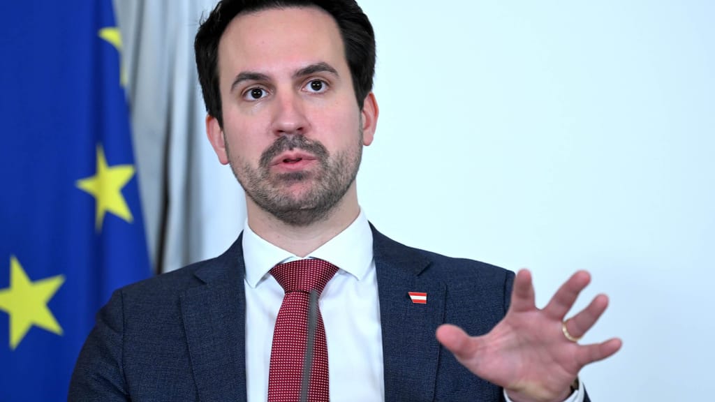Überforderte Schulen: Wiederkehr plant Wertekurse für bildungsferne Syrer - politik - exxpress Nachrichten