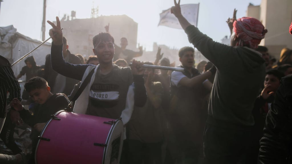"Raus mit der Hamas": Historische Proteste in Gaza gegen islamistische Terror-Miliz - politik - exxpress Nachrichten