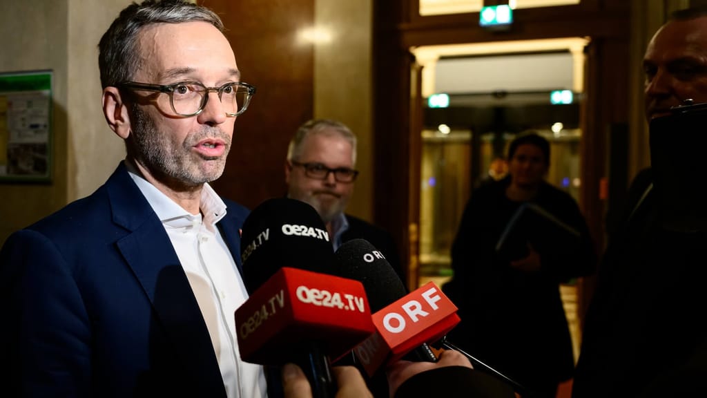 FPÖ-Chef Herbert Kickl liebäugelt mit NATO-Beitritt Russlands - politik - exxpress Nachrichten