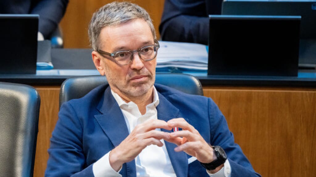 Kickl fordert Offenlegung aller Asylkosten – Regierung kann keine konkreten Zahlen liefern - politik - exxpress Nachrichten