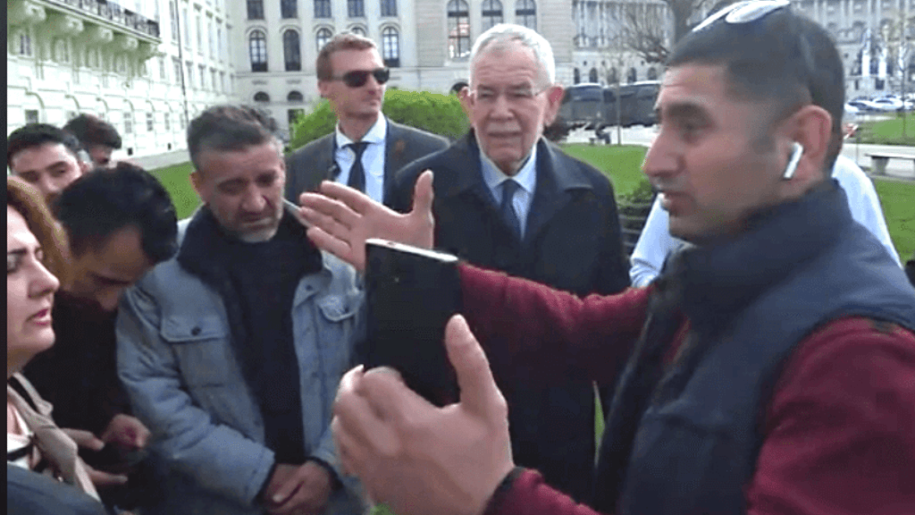 Bizarres Video: Syrer erzwingen Treffen mit Bundespräsident Van der Bellen - politik - exxpress Nachrichten