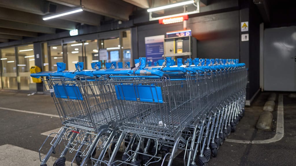Mehrere Supermärkte ausgeraubt – Polizei ermittelt drei Tatverdächtige - news - exxpress Nachrichten