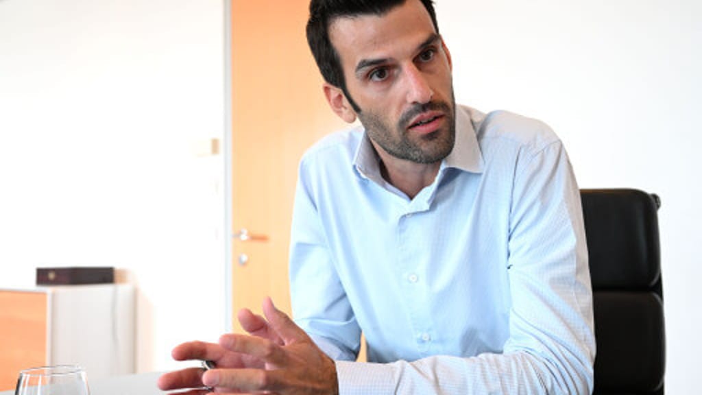 FPÖ-Landbauer zu Anti-Islamismus-Paket: „Wir beenden das jahrelange Wegschauen“ - politik - exxpress Nachrichten