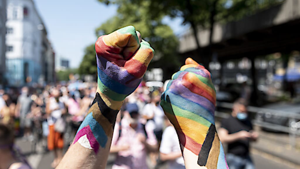 Pride-Parade-Verbot in Ungarn: Österreichs Grüne fordern EU-Sanktionen gegen Orban - politik - exxpress Nachrichten