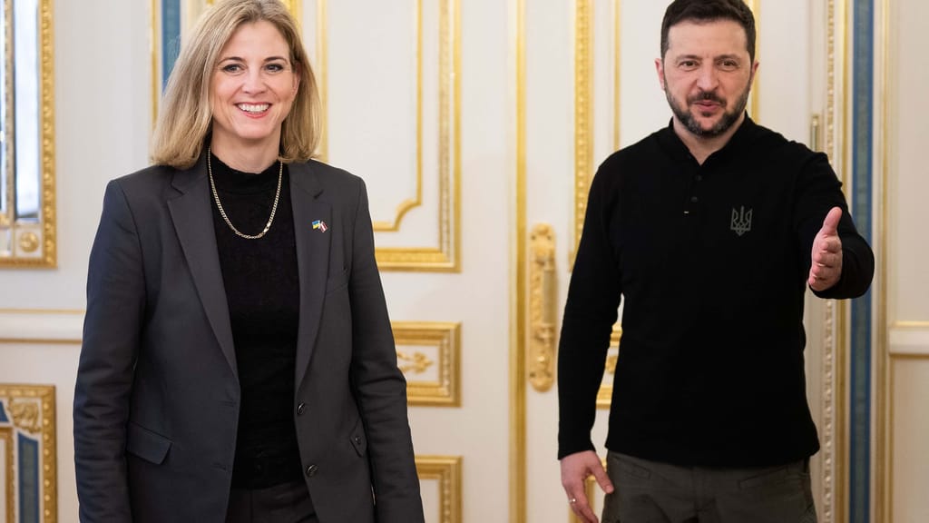 Schon wieder! Meinl-Reisinger besucht erneut Selenskyj – bald Dauergast? - politik - exxpress Nachrichten