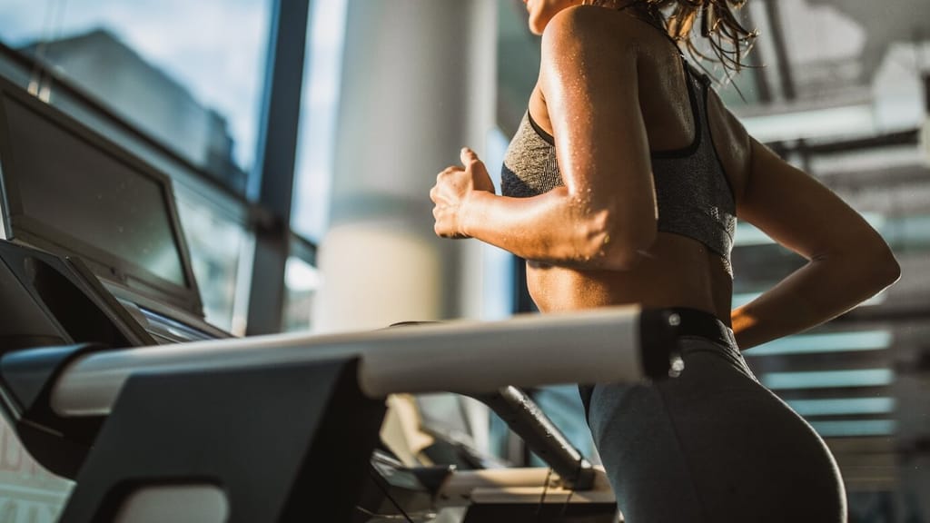 Biologischer Mann im Damen-Gym abgelehnt: Jetzt wird Doris Lange verklagt - news - exxpress Nachrichten