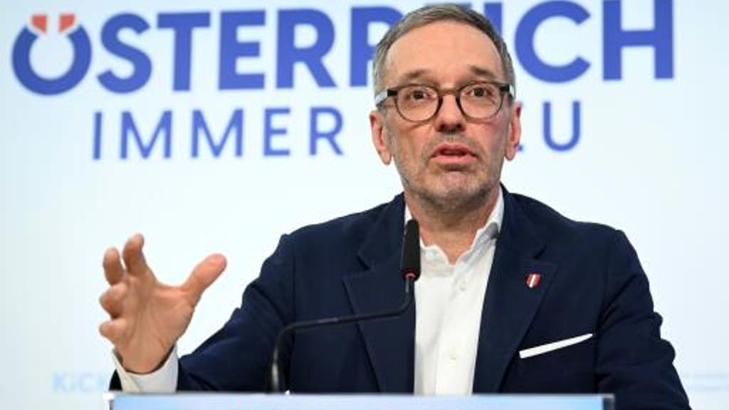 Kickl startet Corona-Aufarbeitung mit 827 Anfragen: „Größter Angriff auf Freiheitsrechte“ - politik - exxpress Nachrichten