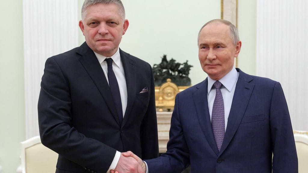 Fico fliegt zu Putin – Brüssel tobt, Balten versperren den Luftraum - politik - exxpress Nachrichten