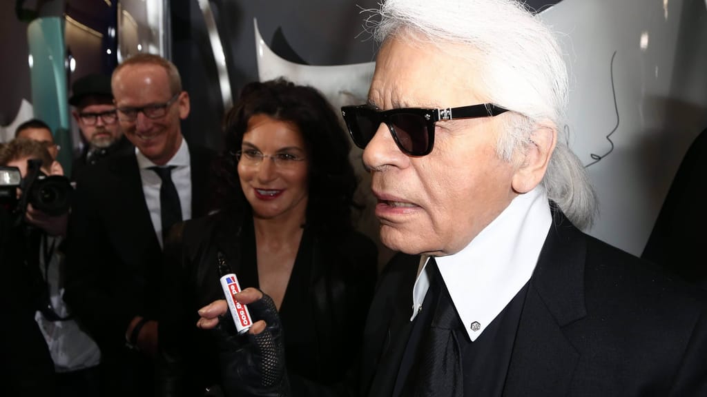 Warum es kein Grab von Karl Lagerfeld gibt: Wollte „verschwinden" - lifestyle - exxpress Nachrichten