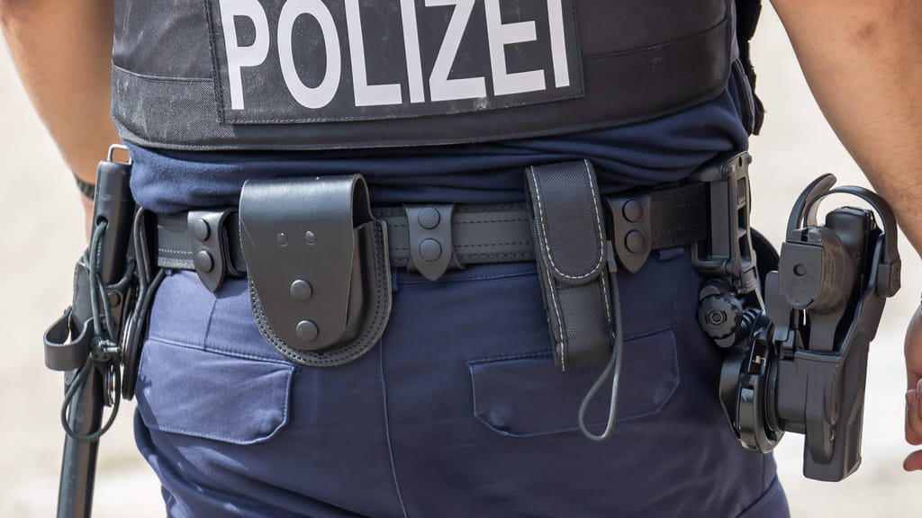 Polizisten bei antisemitischer Demonstration schwer verletzt - news - exxpress Nachrichten