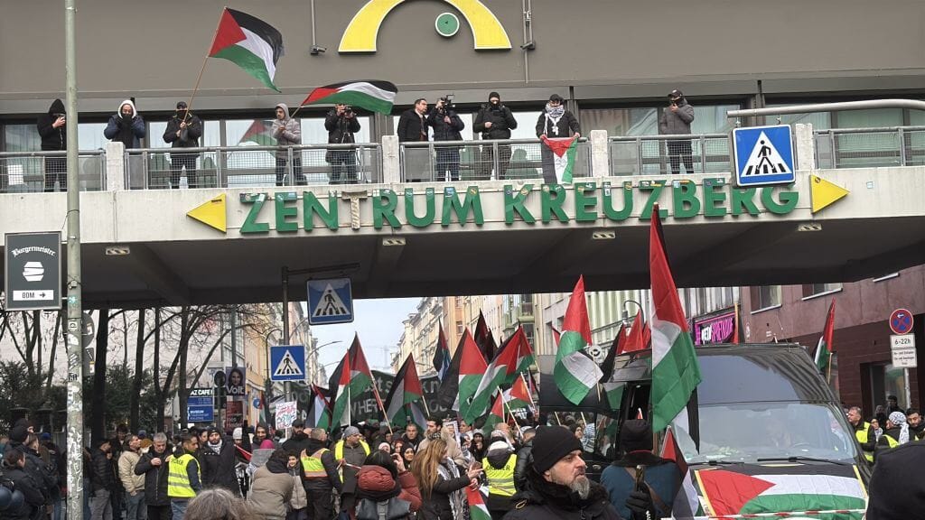 Judenhass-Demo in Berlin: „Gaza ist nur Vorwand – und die Politik schaut zu“ - news - exxpress Nachrichten
