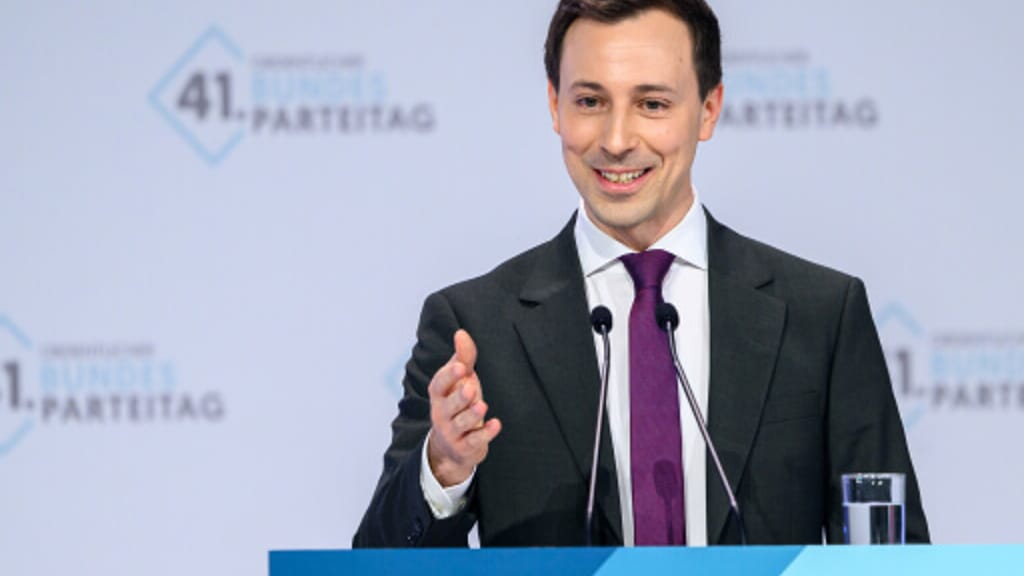 Marchetti zu Kurz-Urteil: „Wir haben immer an seine Unschuld geglaubt“ - politik - exxpress Nachrichten