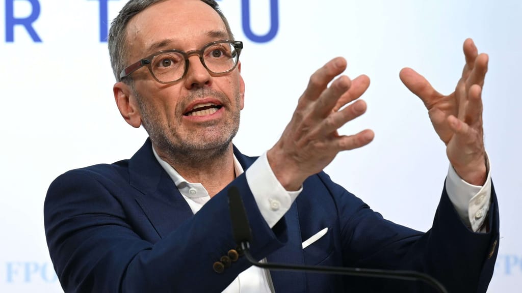 Umfrage: FPÖ weiterhin klar vorn – SPÖ holt auf - news - exxpress Nachrichten