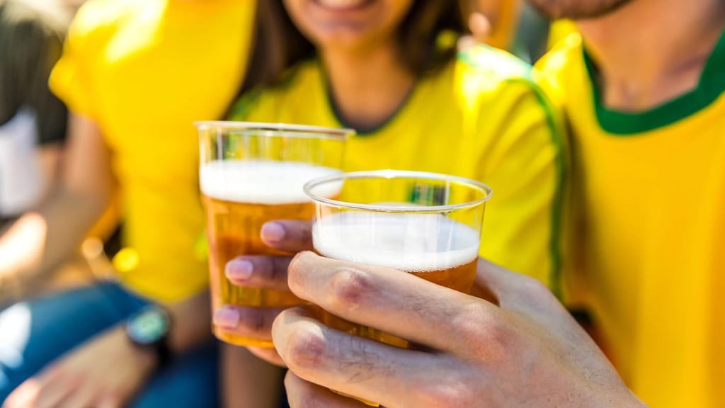 Das nächste Verbot: Künftig kein Grillen und Alkohol mehr auf deutschen Sportveranstaltungen? - politik - exxpress Nachric...