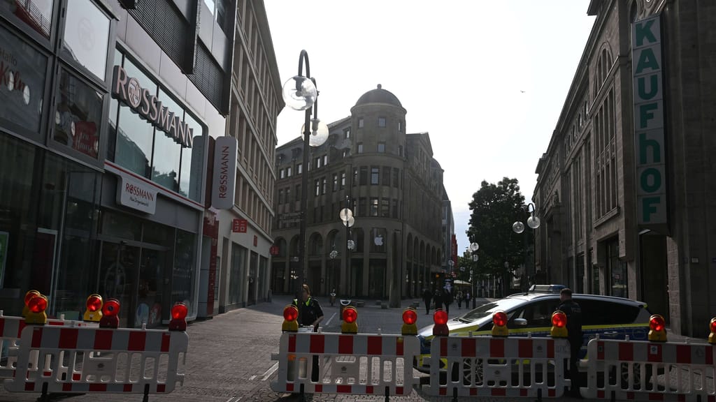 Größte Evakuierung seit 1945 verwandelte Köln in Geisterstadt - news - exxpress Nachrichten