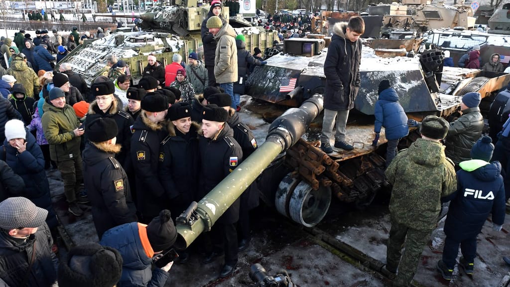 Ukraine-Debakel: US-Waffen versagen reihenweise an der Front - politik - exxpress Nachrichten