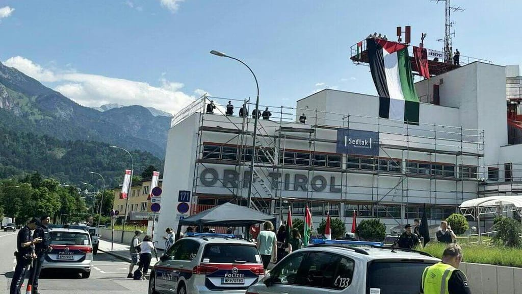 Schock beim ORF! Pro-Palästina-Aktivisten dringen in Landesstudio ein - news - exxpress Nachrichten