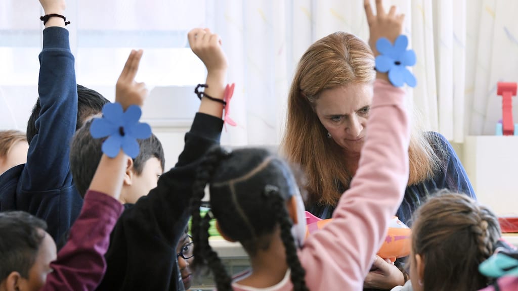 Achtjähriges Wunderkind schreibt Matura – Jüngster Prüfling aller Zeiten! - news - exxpress Nachrichten