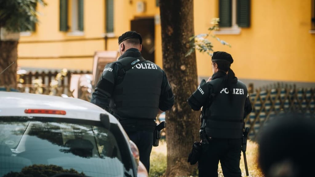 Nächster Alarm an Grazer Schule: Verdächtiges Paket gefunden – Polizei evakuiert! - news - exxpress Nachrichten