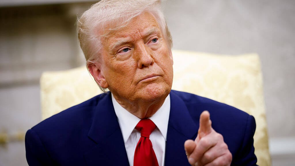 Trump warnt Iran: US-Militär würde bei Angriff in „nie dagewesenem Ausmaß“ reagieren - politik - exxpress Nachrichten