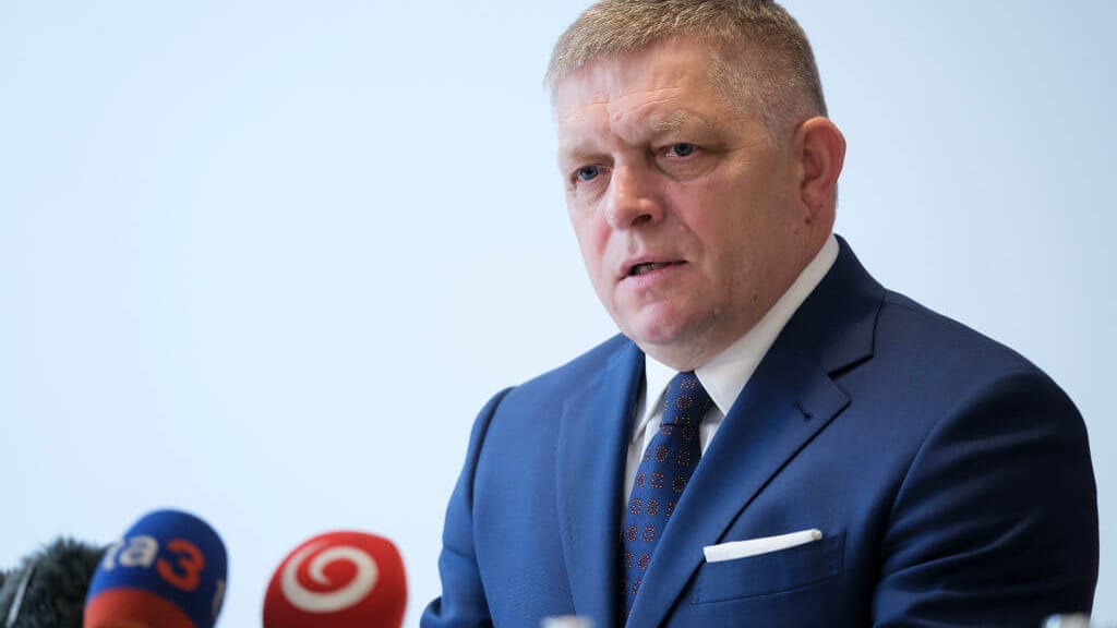 Slowakei schockt NATO: Fico droht mit Austritt - politik - exxpress Nachrichten