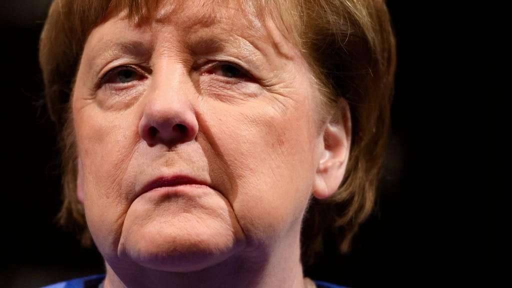 Priester rechnet ab: Merkels Flüchtlingspolitik war keine Nächstenliebe - politik - exxpress Nachrichten