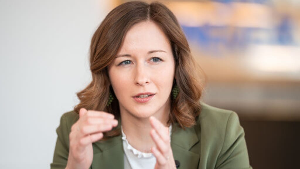 Integration gescheitert? Österreicher entsetzt – Plakolm greift jetzt durch! - politik - exxpress Nachrichten