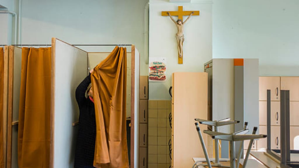 Christenhass an Schule: Verspottet, weil er "Christian" heißt - news - exxpress Nachrichten