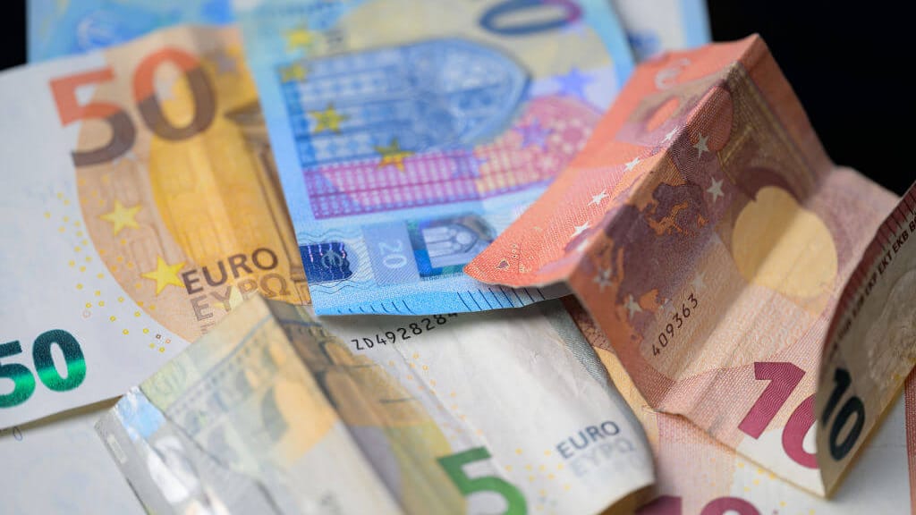Beamten-Boni rauf, Firmen krachen – Österreich droht der wirtschaftliche Kollaps - economy - exxpress Nachrichten