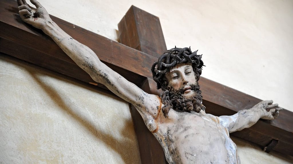 Mit Kruzifix attackiert: Kirchenhelfer in Deutschland brutal niedergeschlagen - news - exxpress Nachrichten